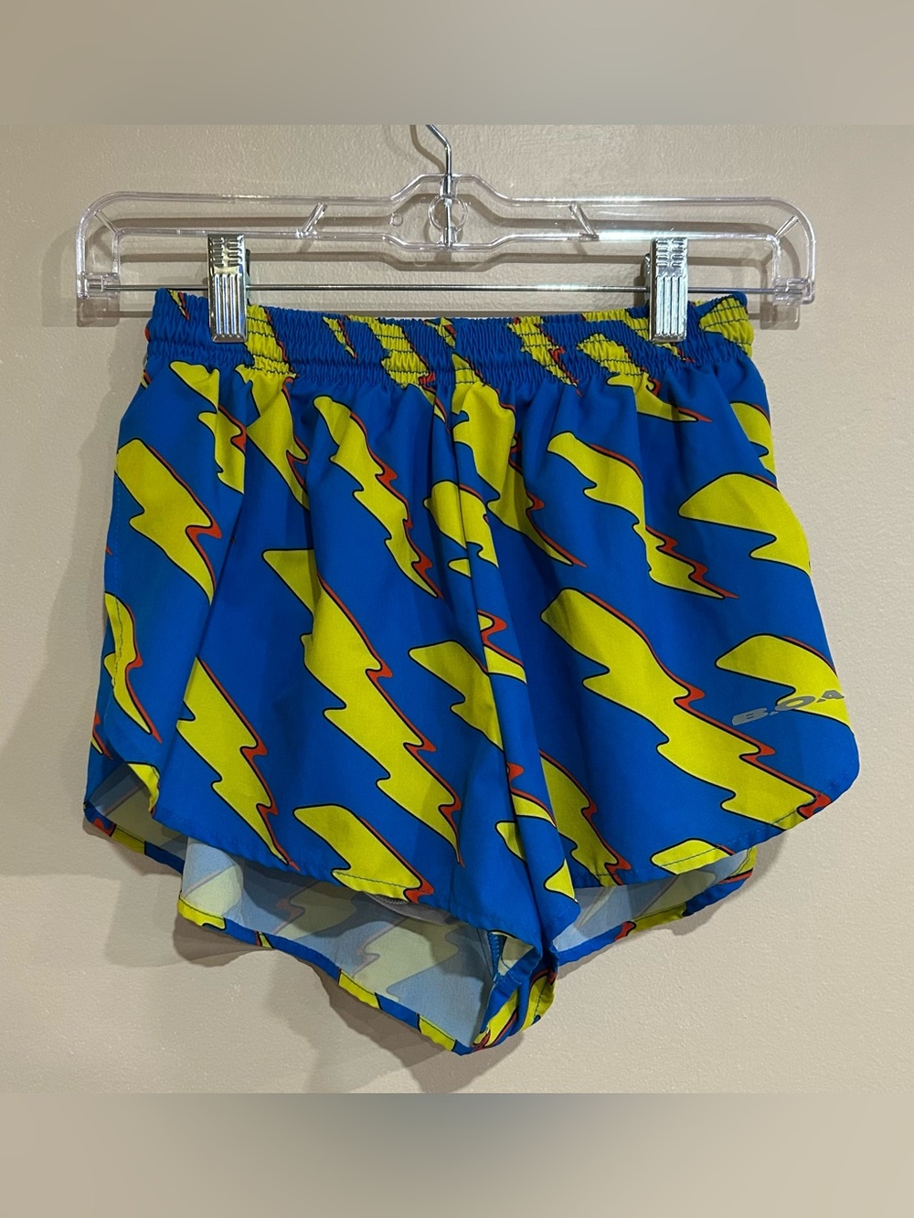 BOA Women's 1" Elite Split Short - Lightning Bolt - Size Medium Running